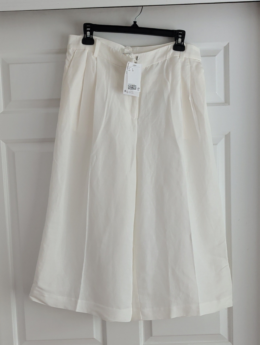 NWT H&M White Wide-Leg Culotte Trouser - Elegant Everyday Style